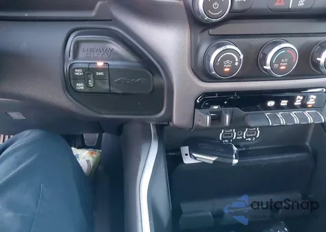 2023 Ram 2500 Big Horn 4X4 6'4 Box из США, поврежденный, VIN 3C6UR5DL8PG617846